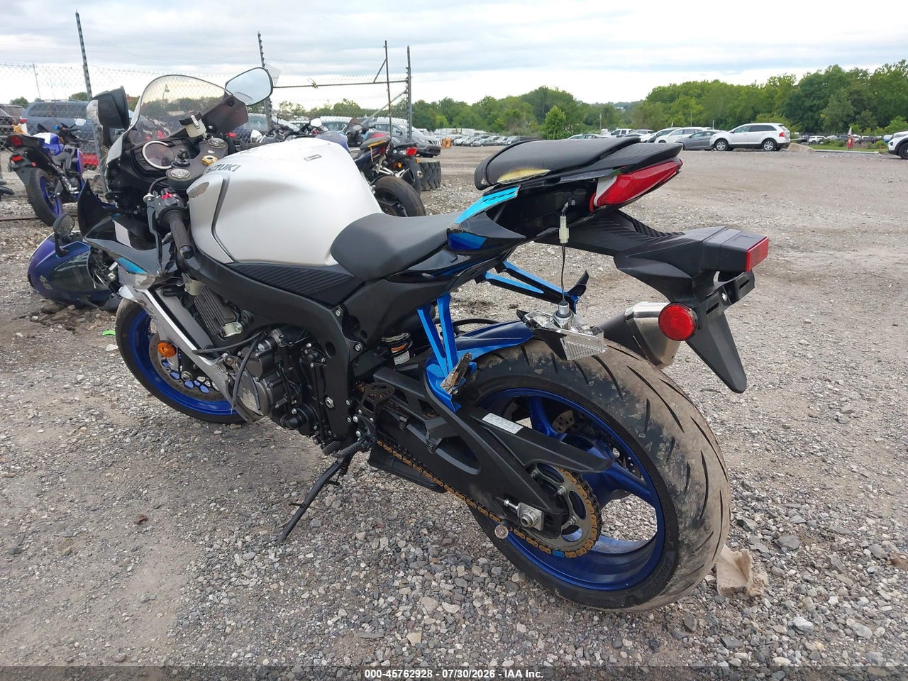 2026 SUZUKI GSX-R750 · 3/11