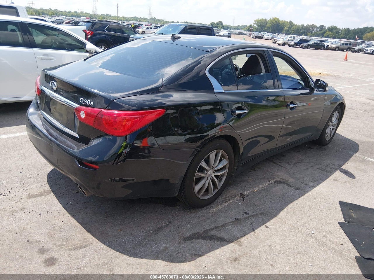 2015 INFINITI Q50 · 4/11