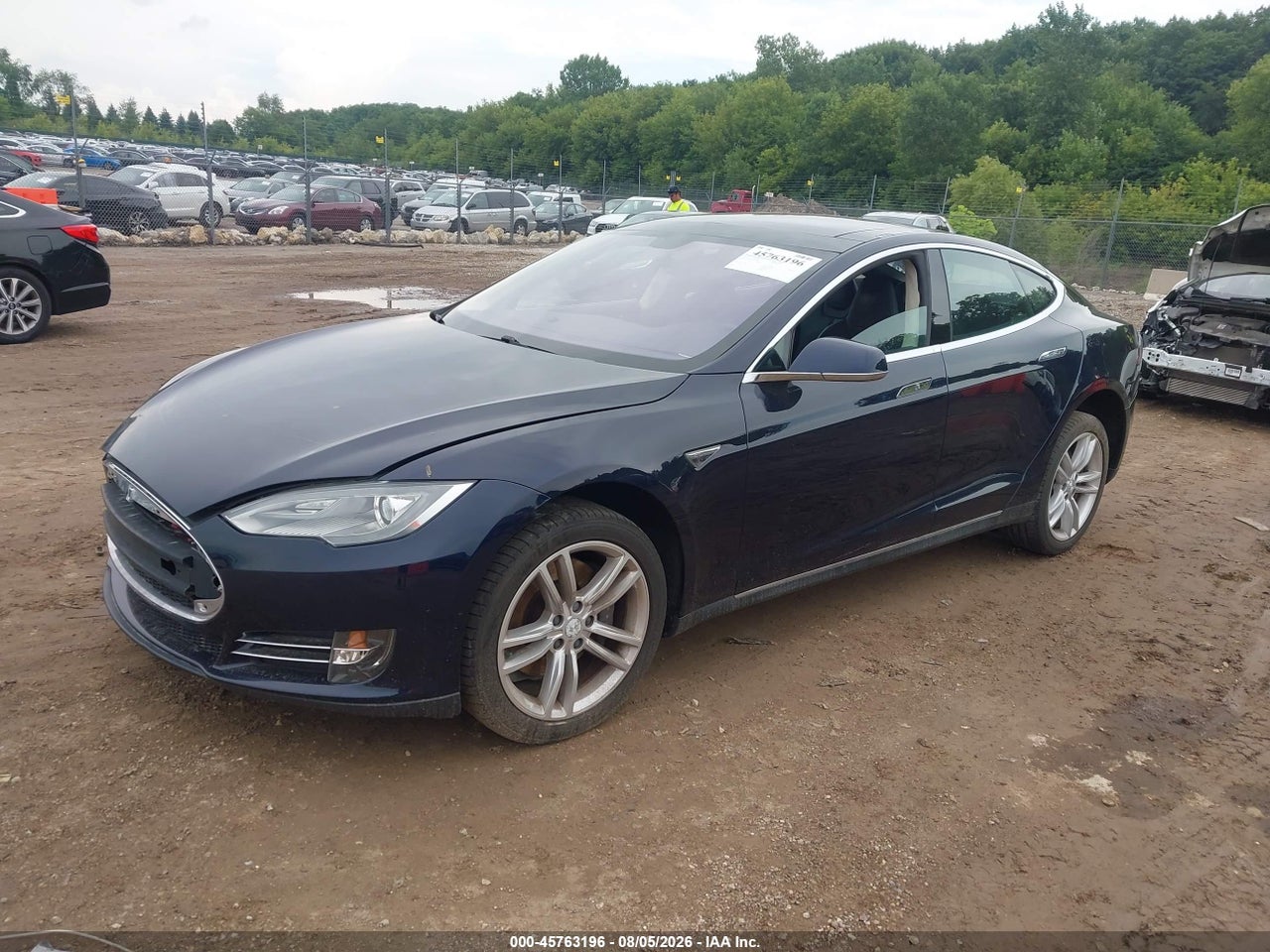 2013 TESLA MODEL S · 2/10