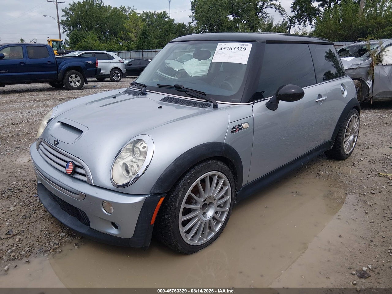 2006 MINI COOPER S · 2/11