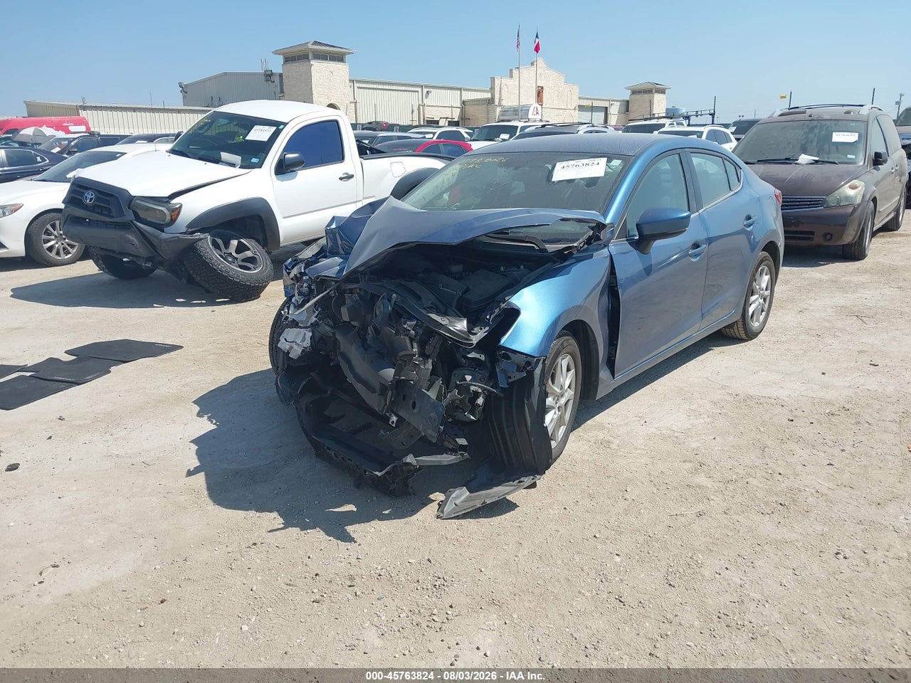 2017 MAZDA MAZDA3 SPORT · 2/11