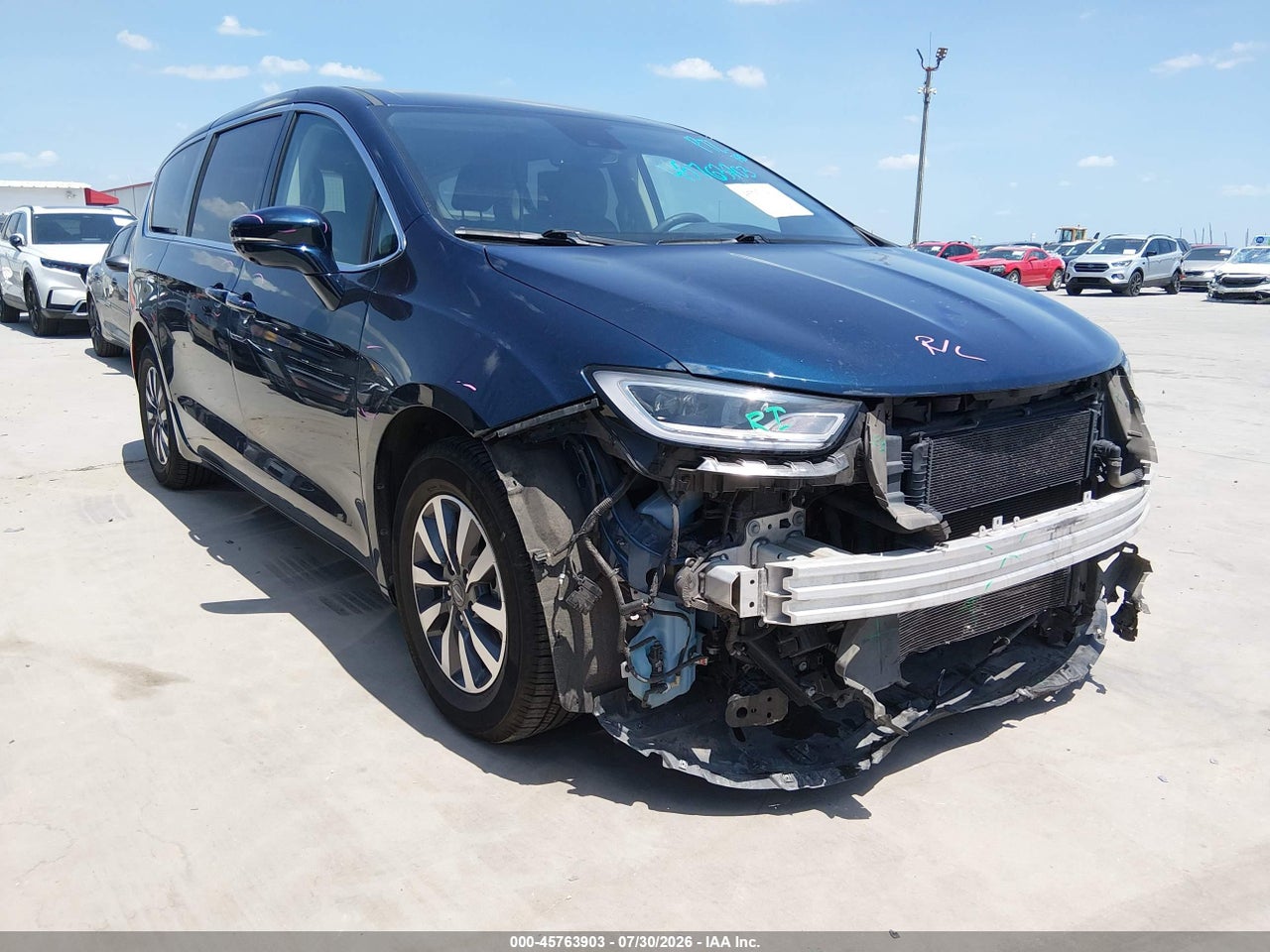2C4RC1L72NR****** · 2022 CHRYSLER PACIFICA HYBRID TOURING L