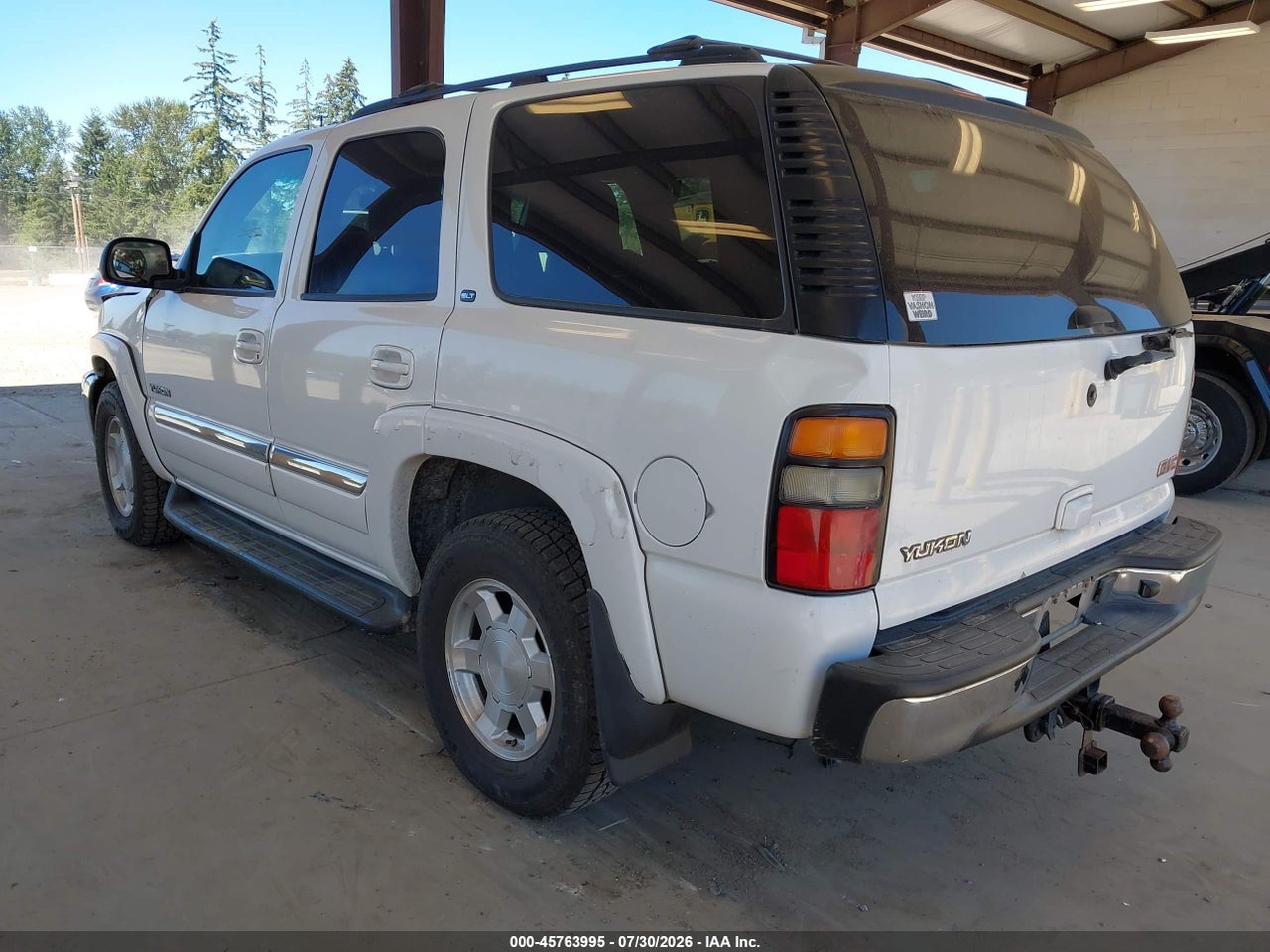 2004 GMC YUKON SLT · 3/11