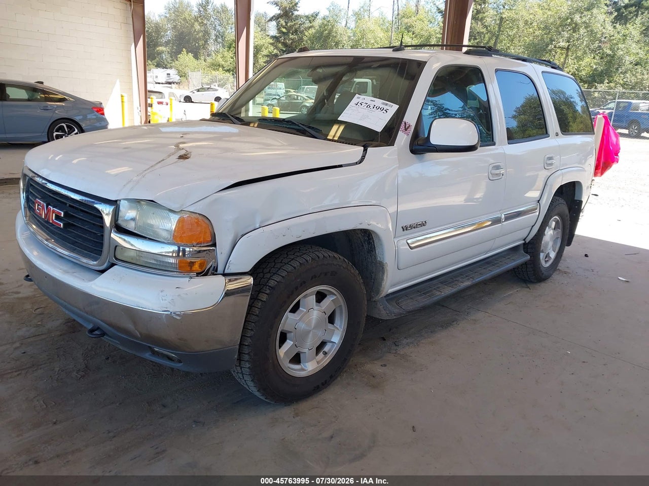 2004 GMC YUKON SLT · 2/11