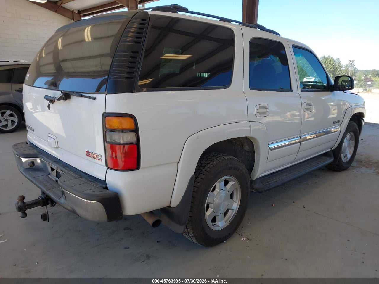 2004 GMC YUKON SLT · 4/11