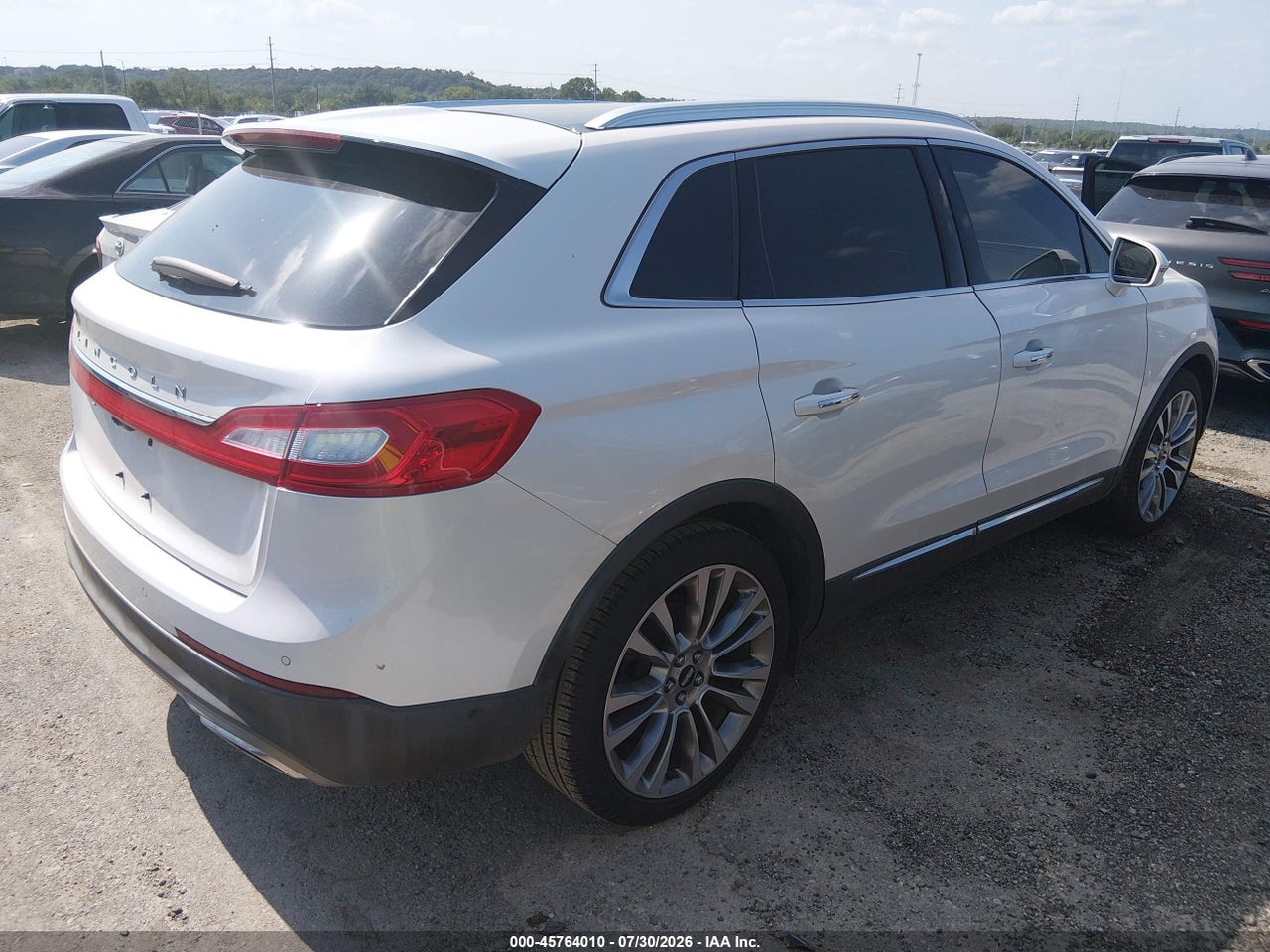 2016 LINCOLN MKX RESERVE · 4/11