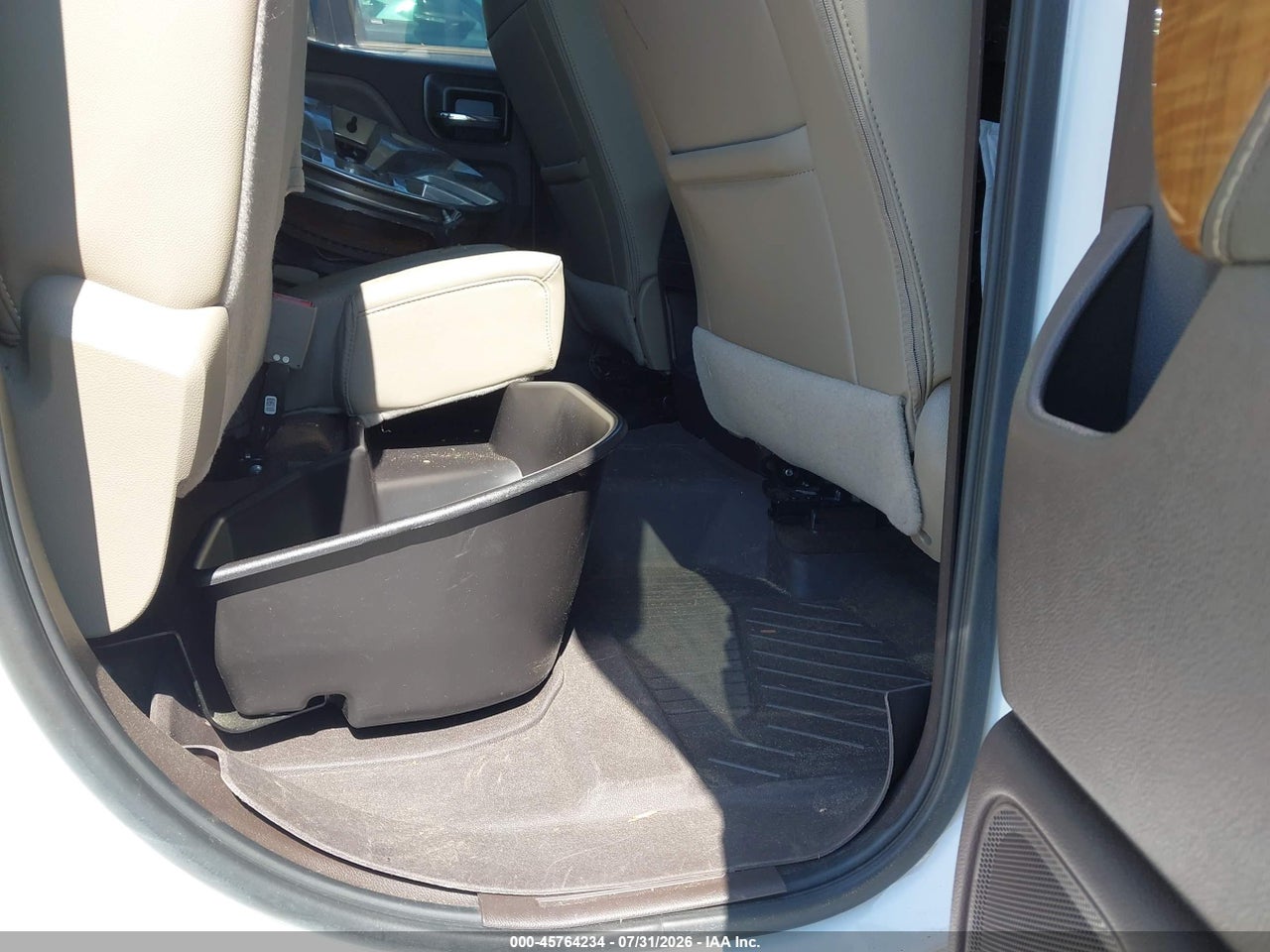 1GTR1NEC5HZ****** · 2017 GMC SIERRA 1500 SLT · 8/11