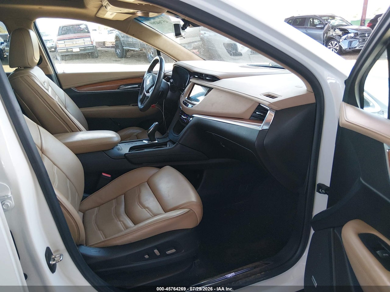 2017 CADILLAC XT5 PLATINUM · 5/11