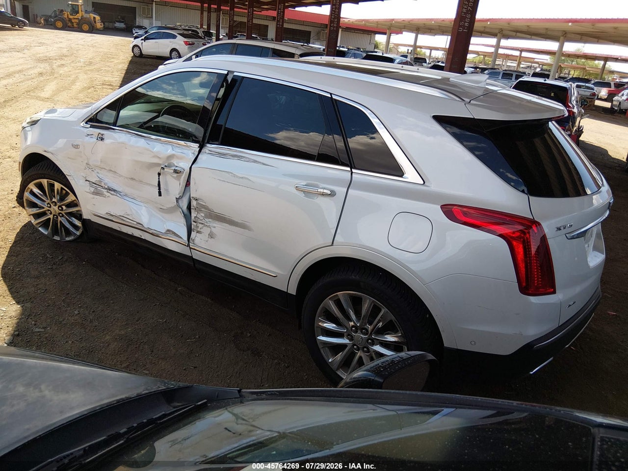 2017 CADILLAC XT5 PLATINUM · 3/11