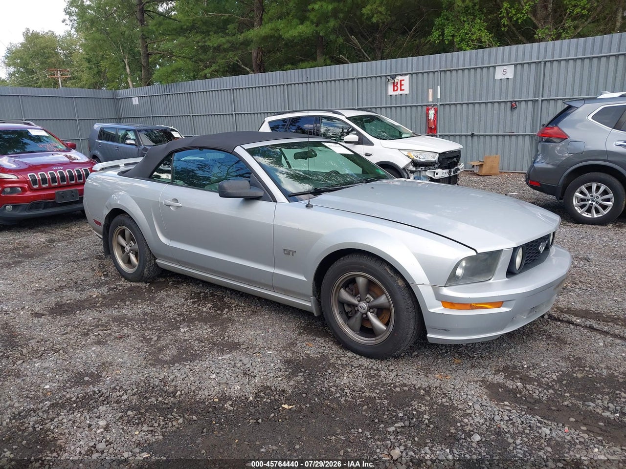 1ZVHT85H555****** · 2005 FORD MUSTANG GT