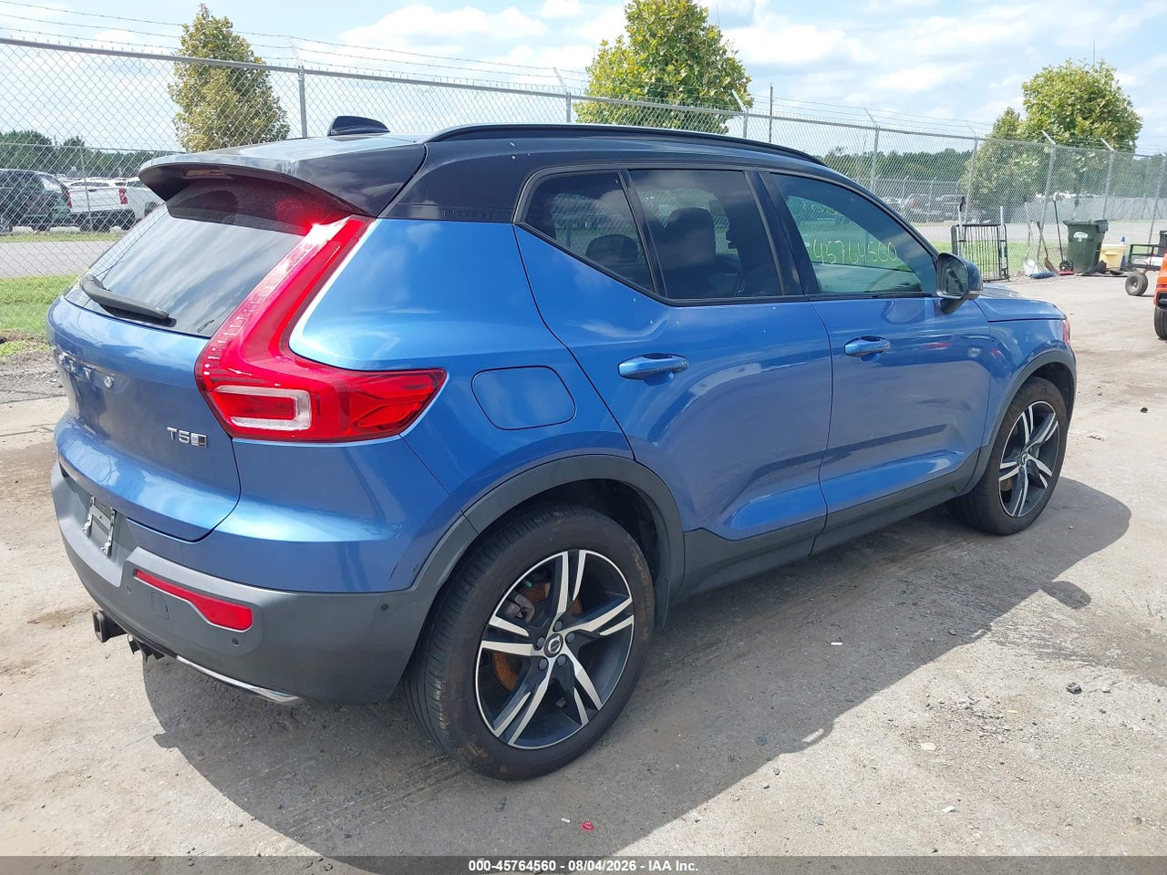 2019 VOLVO XC40 T5 R-DESIGN · 4/11