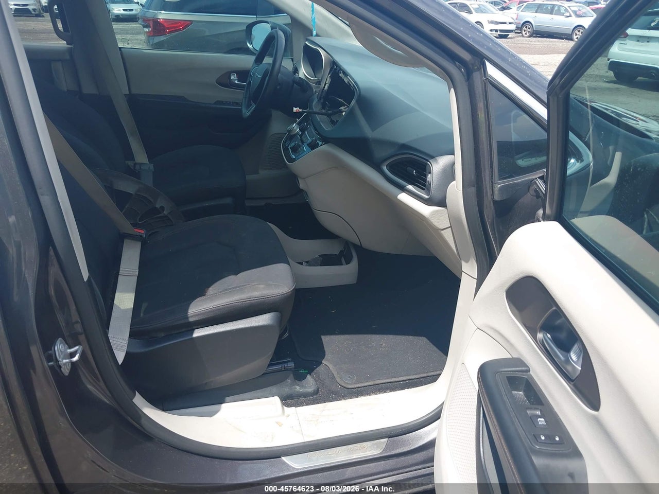2018 CHRYSLER PACIFICA L · 5/11
