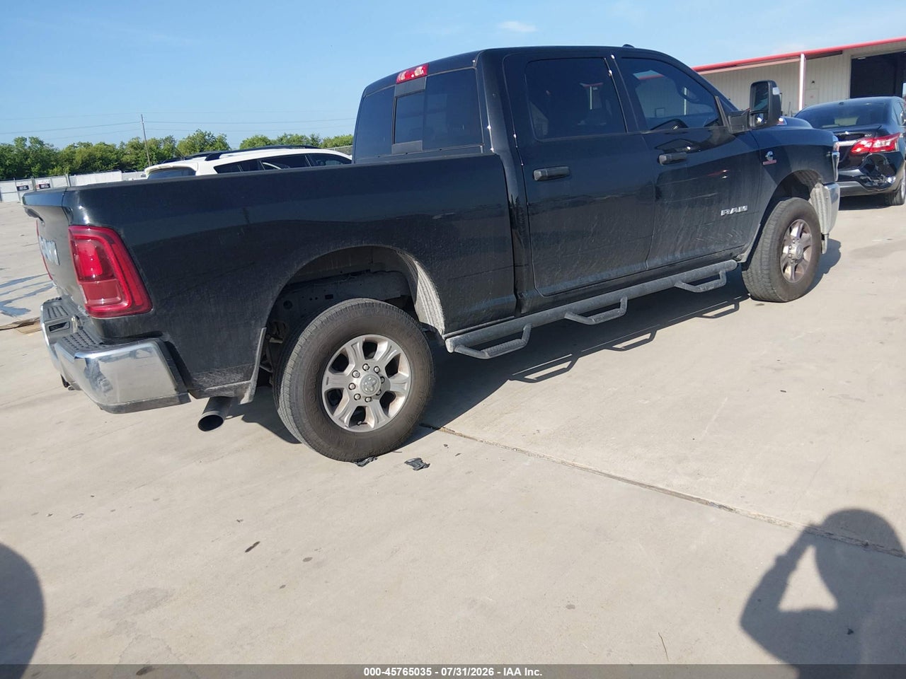 2025 RAM 2500   · 4/11