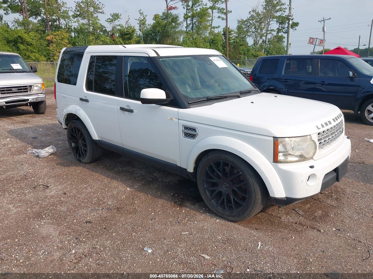 SALAG2D44DA****** · 2013 LAND ROVER LR4