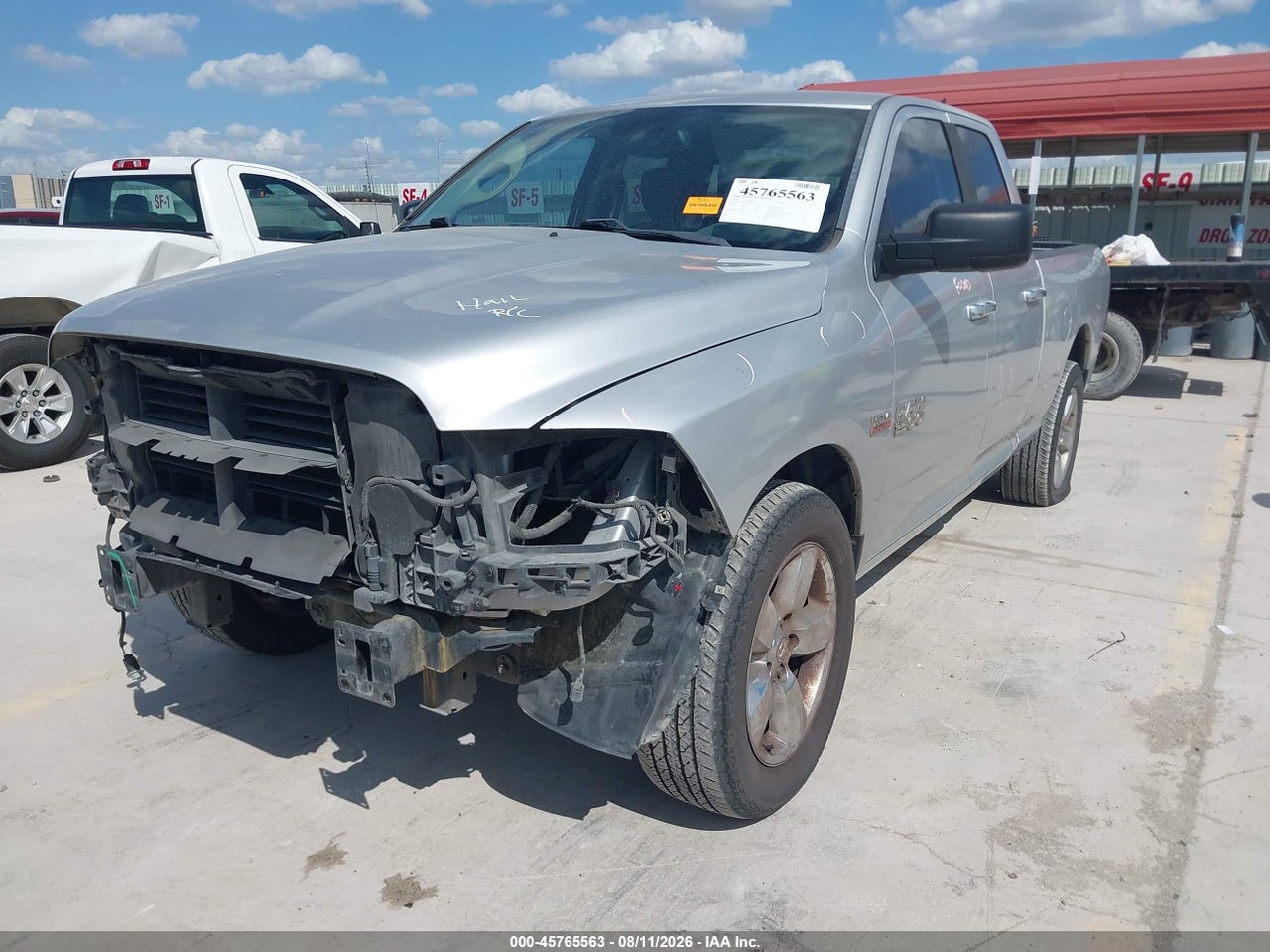 2016 RAM 1500 SLT · 2/11