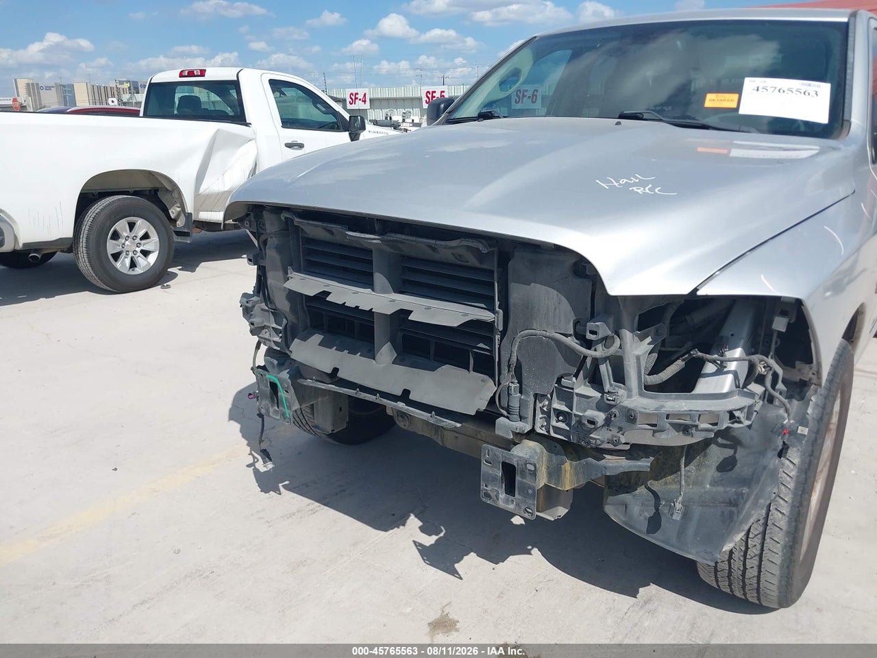 2016 RAM 1500 SLT · 6/11