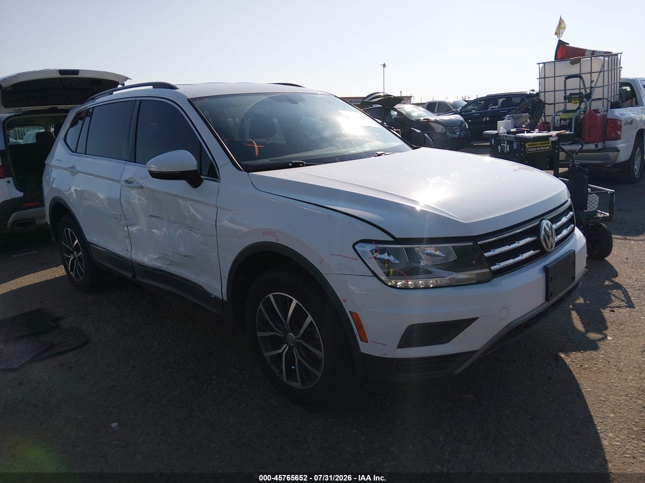 3VV2B7AX8LM****** · 2020 VOLKSWAGEN TIGUAN 2.0T SE/2.0T SE R-LINE BLACK/2.0T SEL
