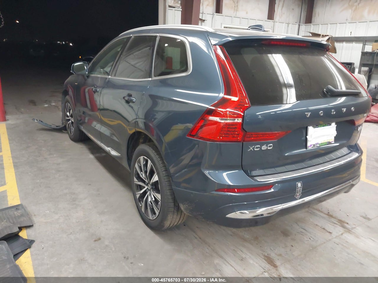 2023 VOLVO XC60 B5 PLUS BRIGHT THEME · 3/11