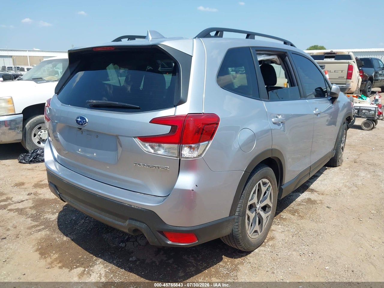 2022 SUBARU FORESTER PREMIUM · 4/11
