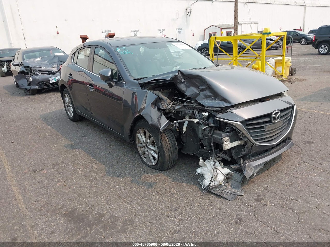 JM1BM1M78F1****** · 2015 MAZDA MAZDA3 I GRAND TOURING
