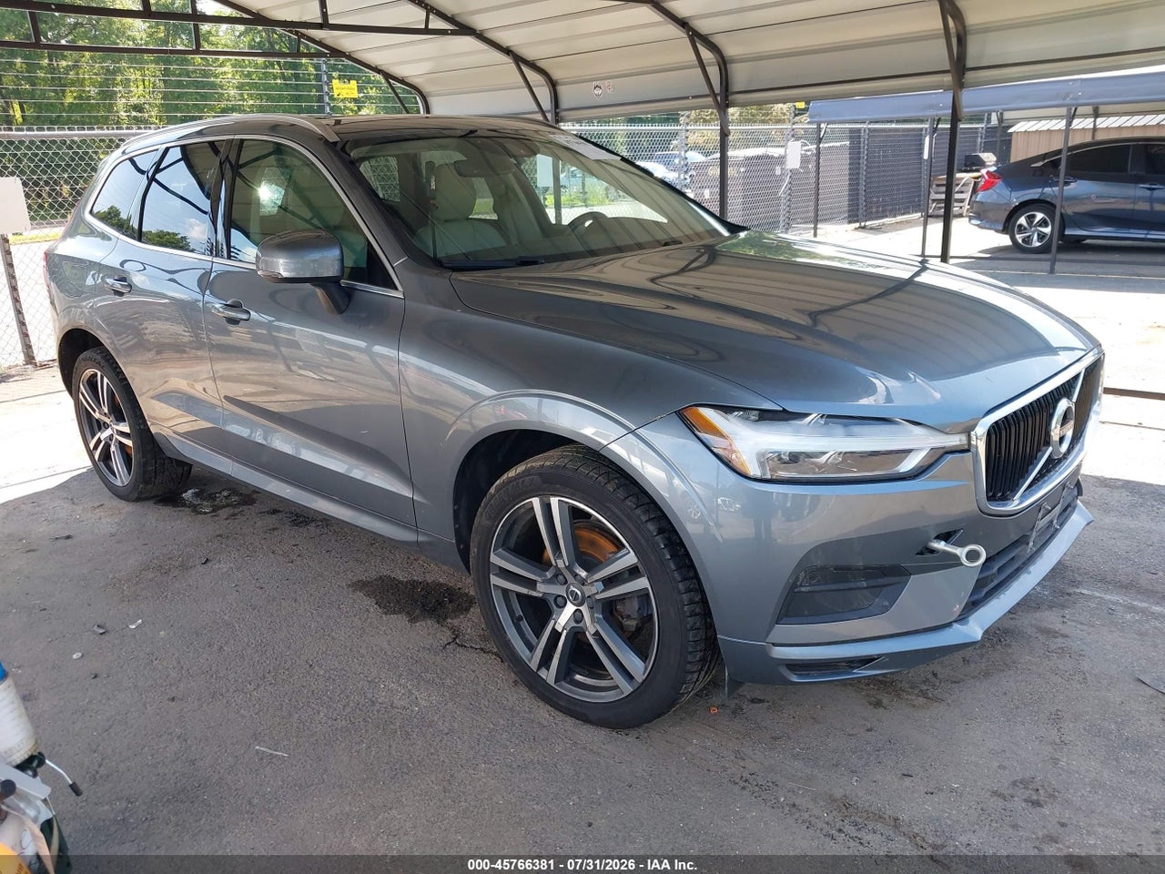 YV4102RKXL1****** · 2020 VOLVO XC60 T5 MOMENTUM