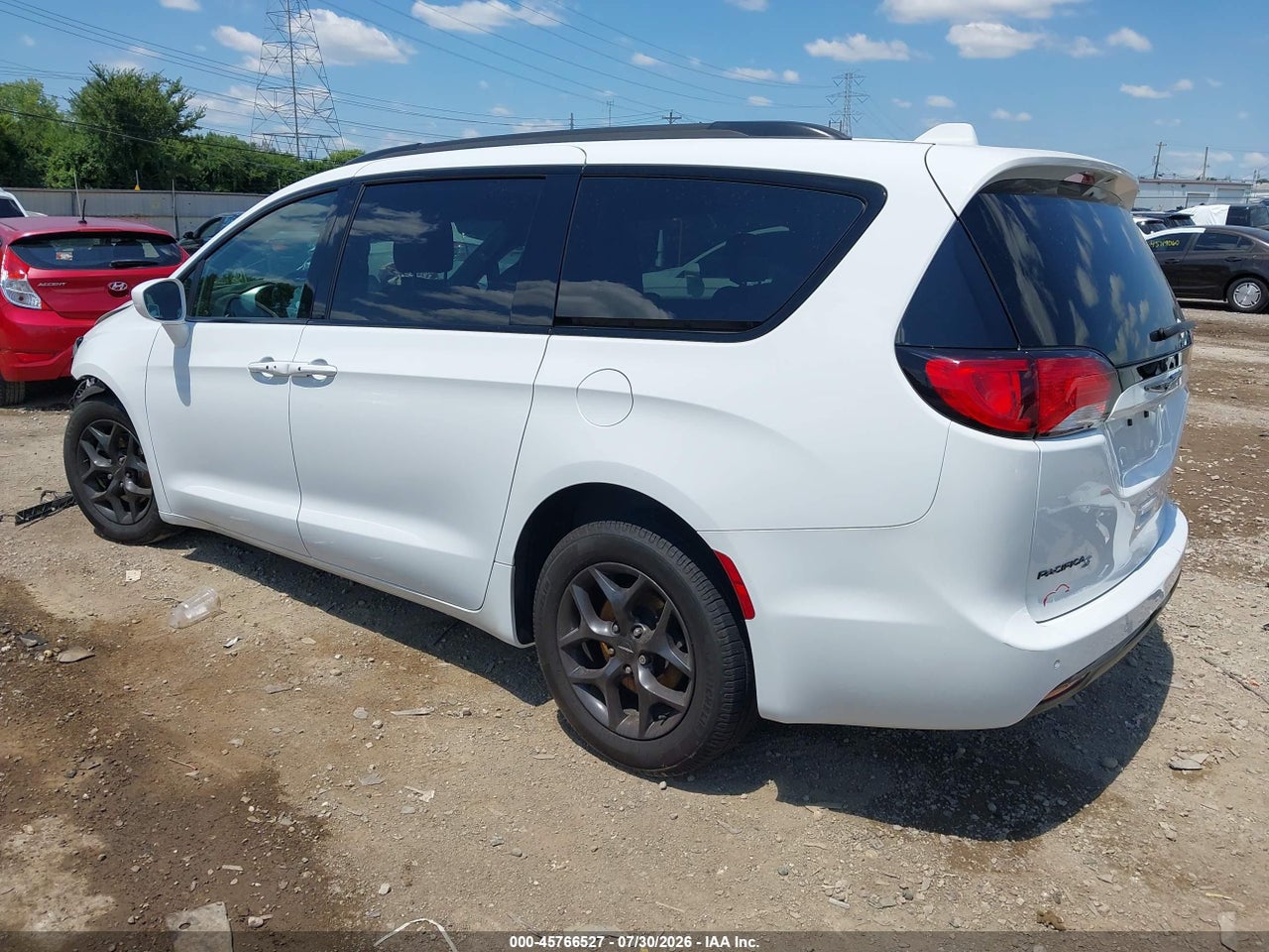 2018 CHRYSLER PACIFICA TOURING L · 3/11