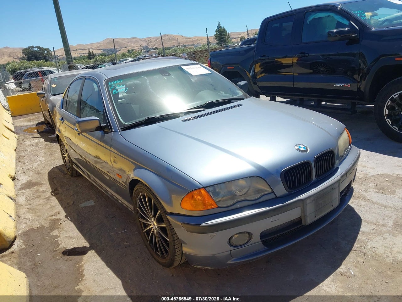 WBAAV53481F****** · 2001 BMW 330I