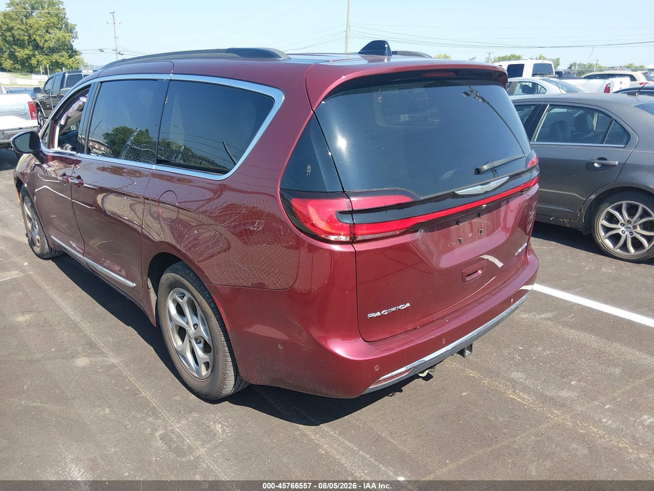 2023 CHRYSLER PACIFICA LIMITED · 3/11