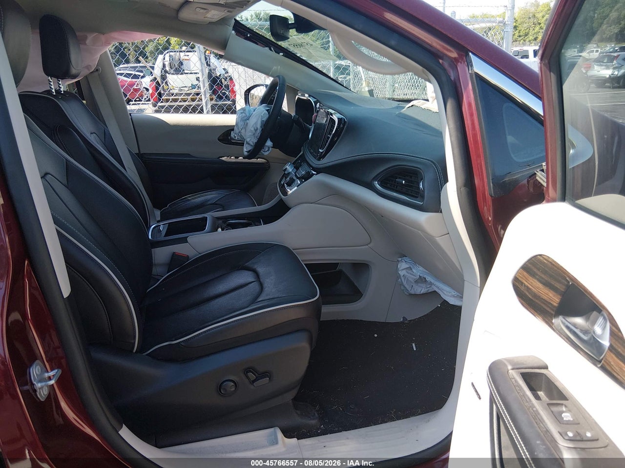 2023 CHRYSLER PACIFICA LIMITED · 5/11