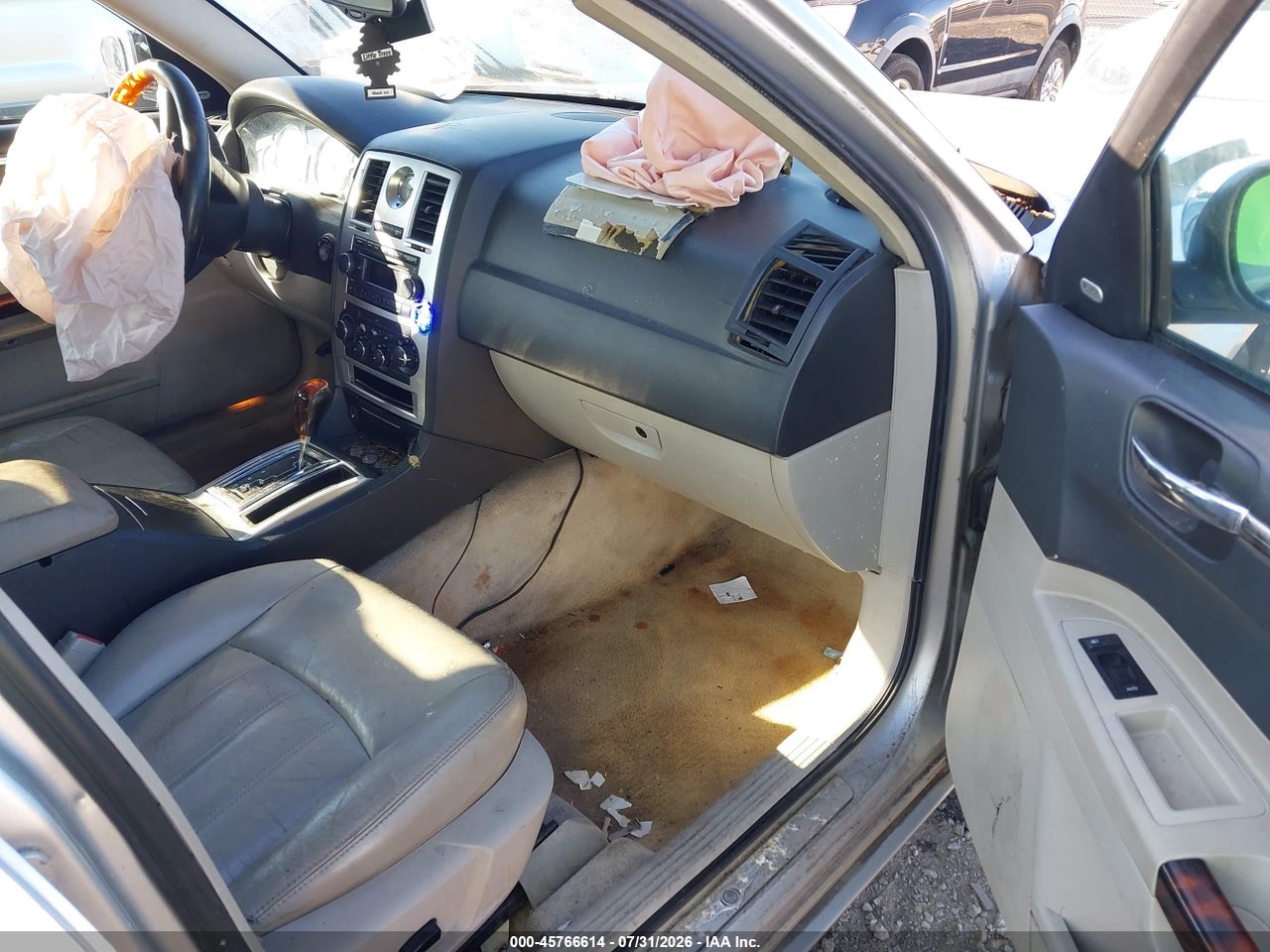 2005 CHRYSLER 300C · 5/11