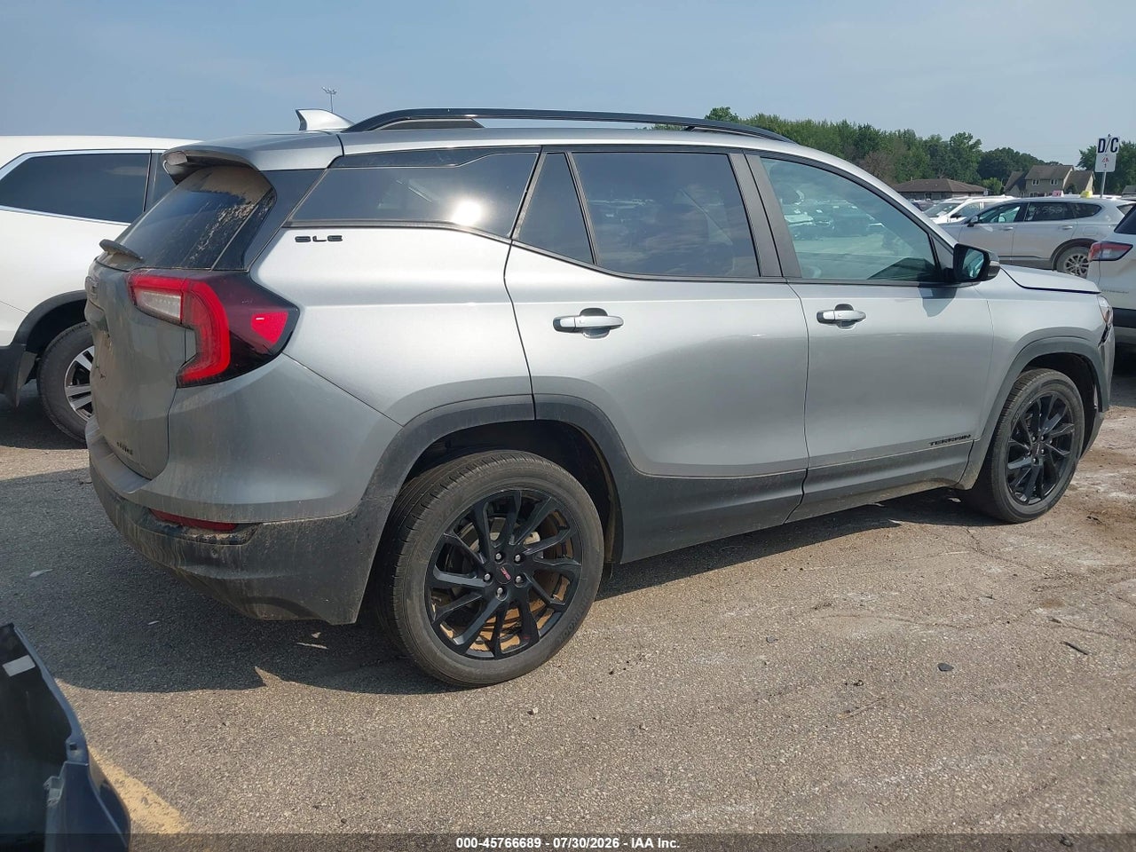 2024 GMC TERRAIN AWD SLE · 4/11