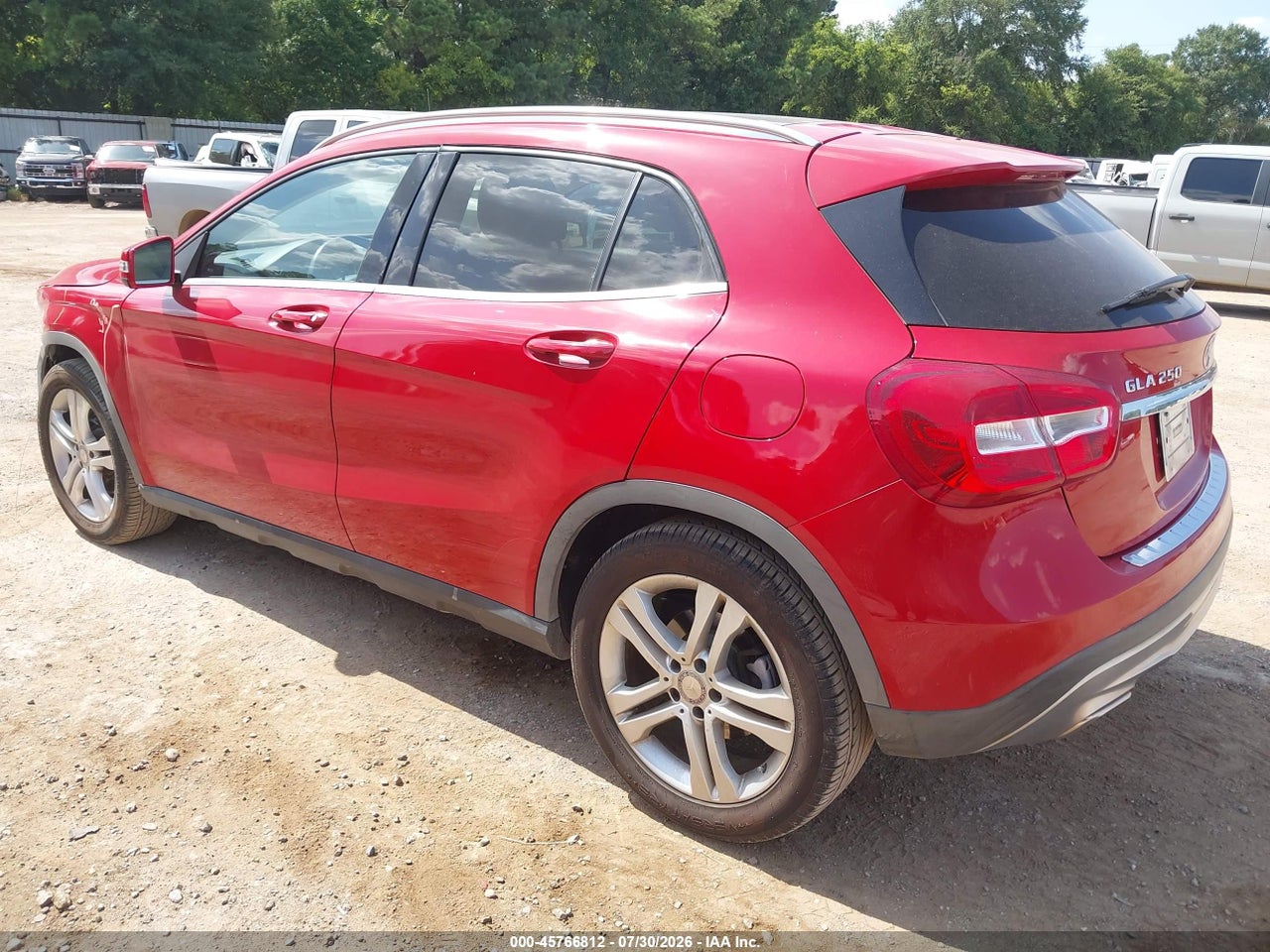 2015 MERCEDES-BENZ GLA 250   · 3/11