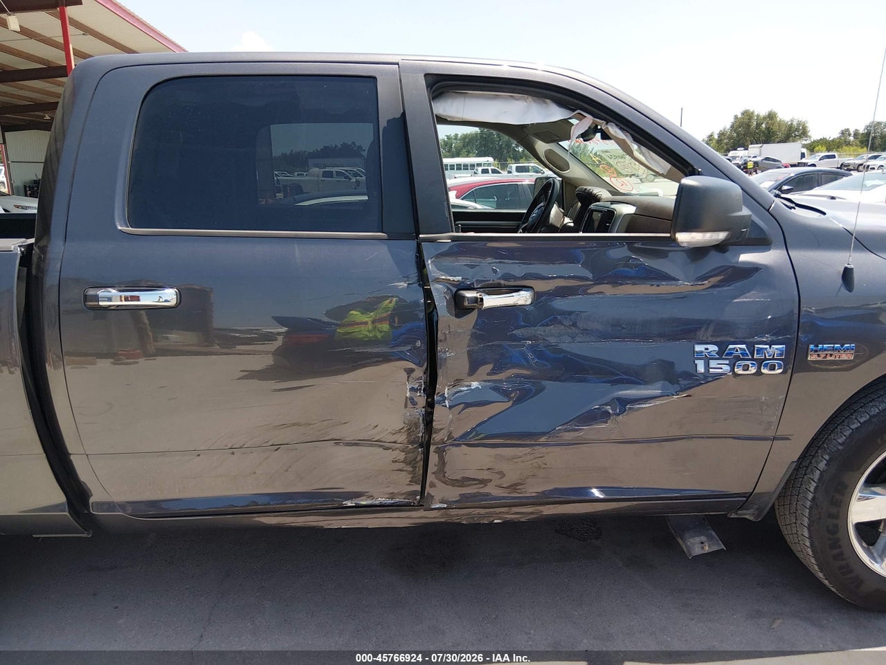 2016 RAM 1500 SLT · 6/11