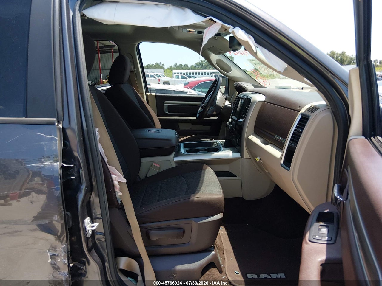 2016 RAM 1500 SLT · 5/11