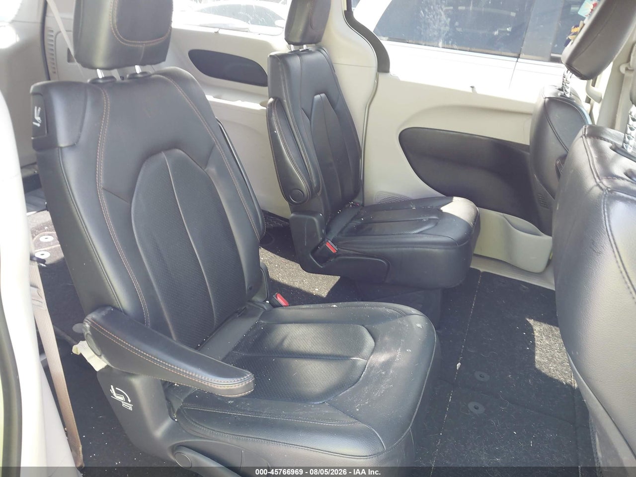 2C4RC1BG8LR****** · 2020 CHRYSLER PACIFICA TOURING L · 8/11