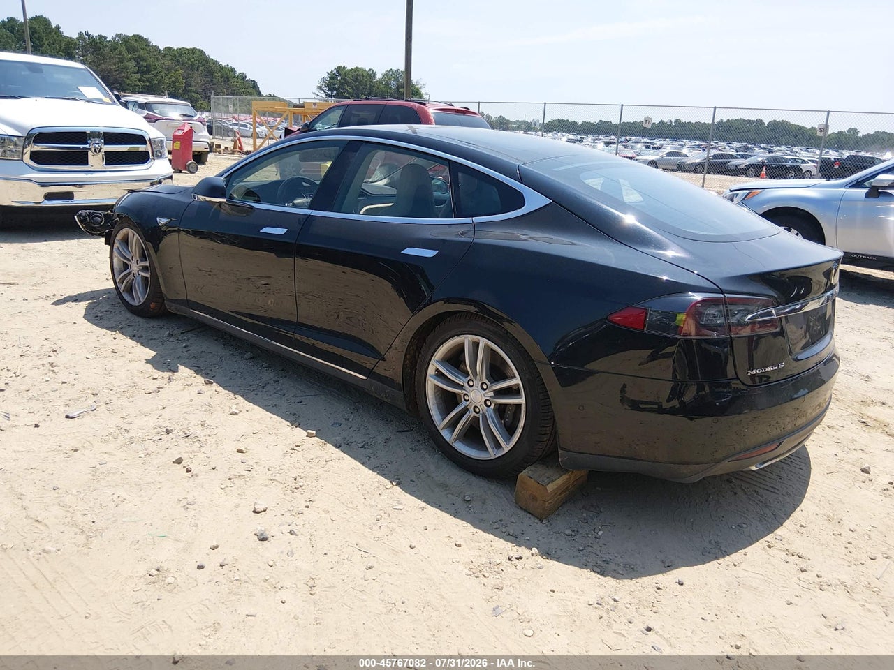 2015 TESLA MODEL S 70D/85D/P85D · 3/11