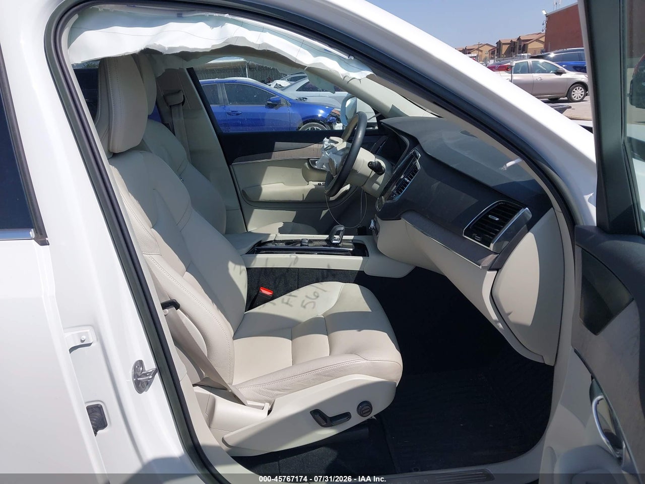 2023 VOLVO XC90 B6 PLUS 7-SEATER · 5/11