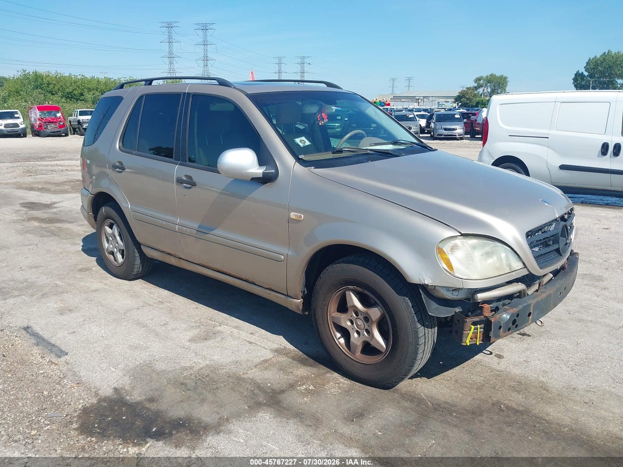 4JGAB54EX1A****** · 2001 MERCEDES-BENZ ML 320