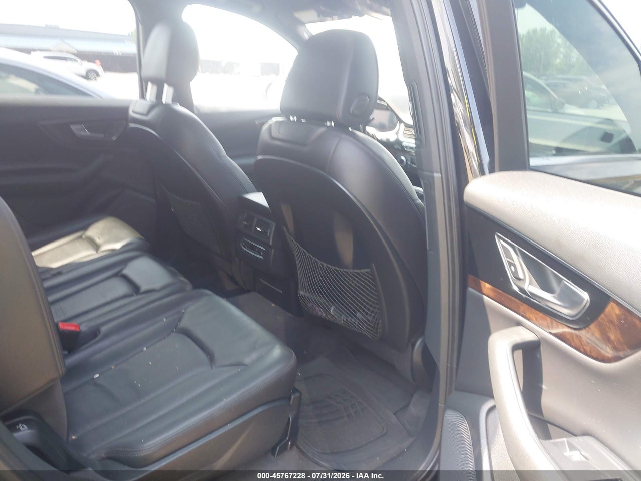 WA1LAAF75HD****** · 2017 AUDI Q7 3.0T PREMIUM · 8/11