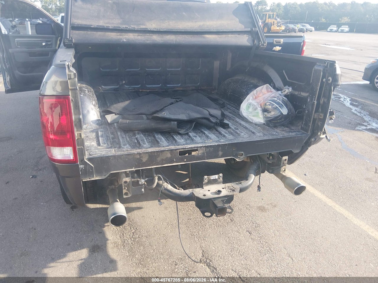 2016 RAM 1500 SLT · 6/11