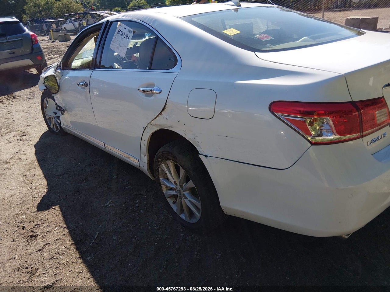 2010 LEXUS ES 350 · 3/3