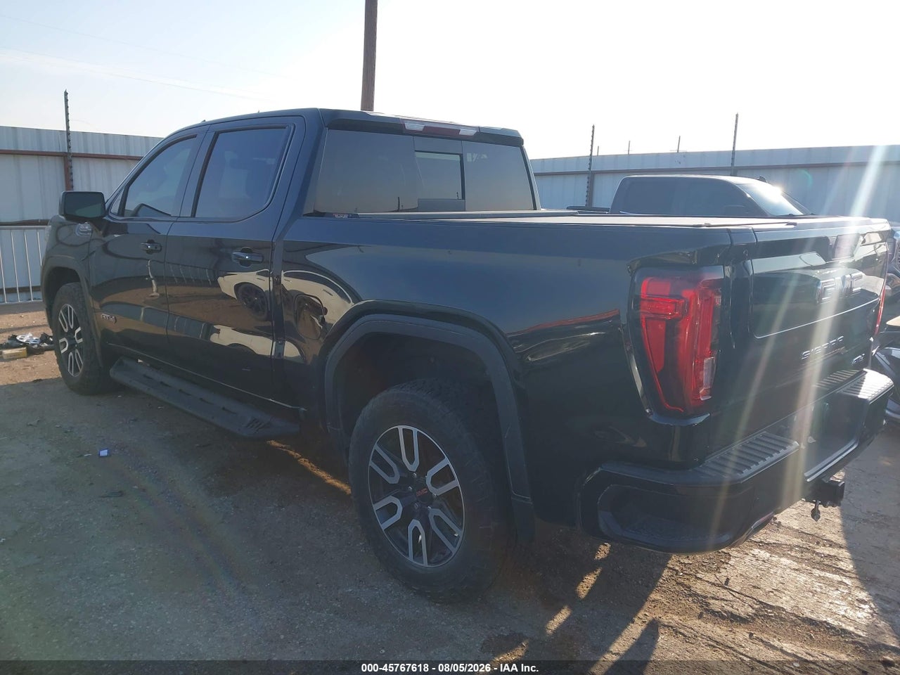 2020 GMC SIERRA 1500 4WD  SHORT BOX AT4 · 3/11