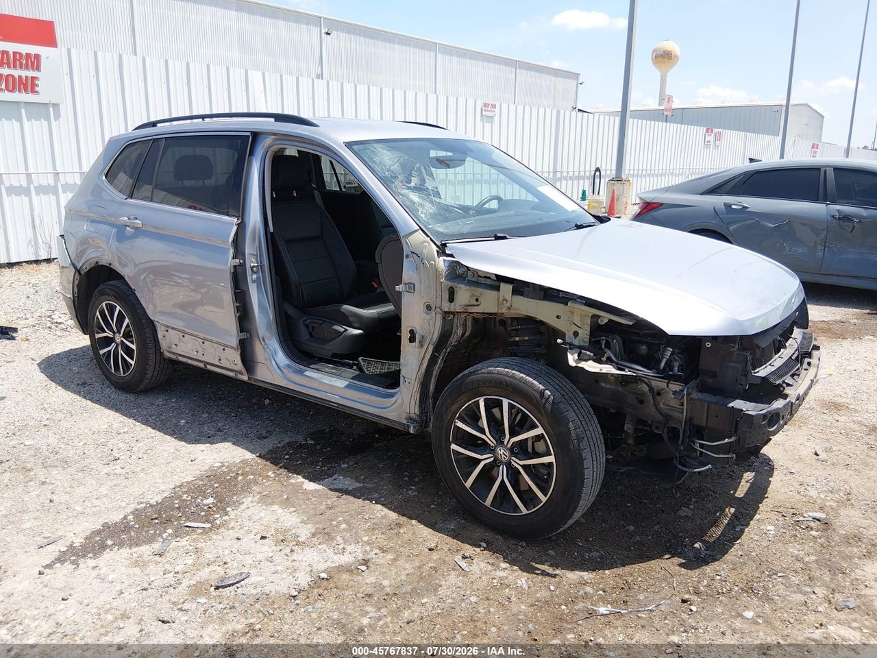3VV3B7AX4MM****** · 2021 VOLKSWAGEN TIGUAN 2.0T SE/2.0T SE R-LINE BLACK/2.0T SEL
