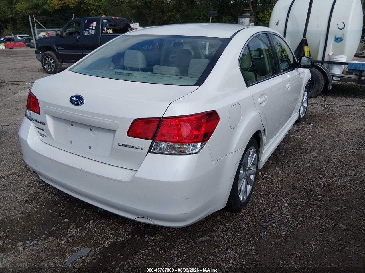 2013 SUBARU LEGACY 2.5I PREMIUM · 4/10