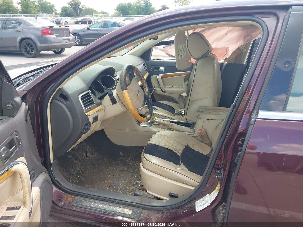 2011 LINCOLN MKZ · 5/11