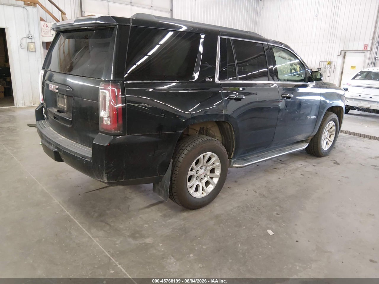 2016 GMC YUKON SLT · 4/11