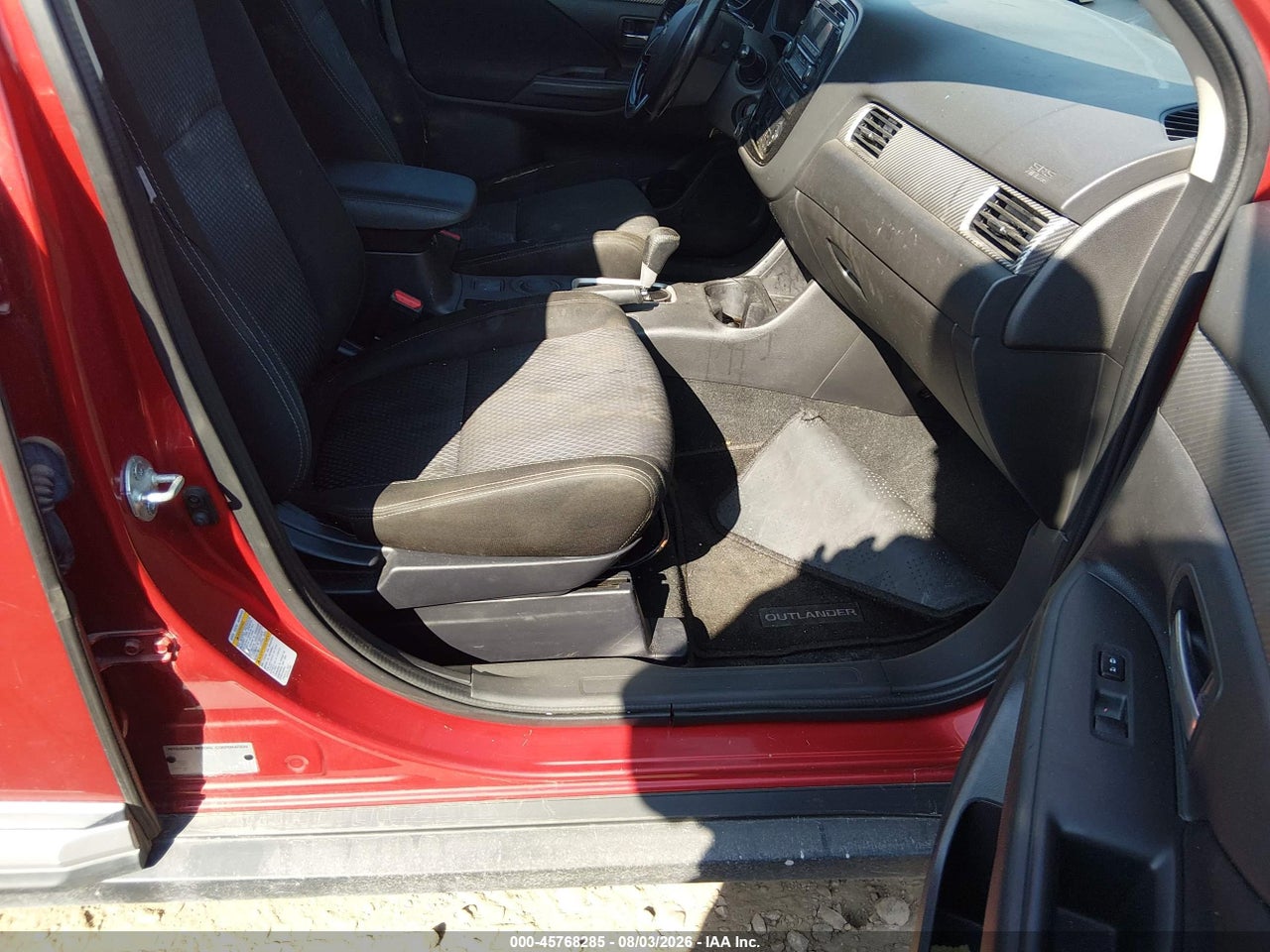2016 MITSUBISHI OUTLANDER ES · 5/11