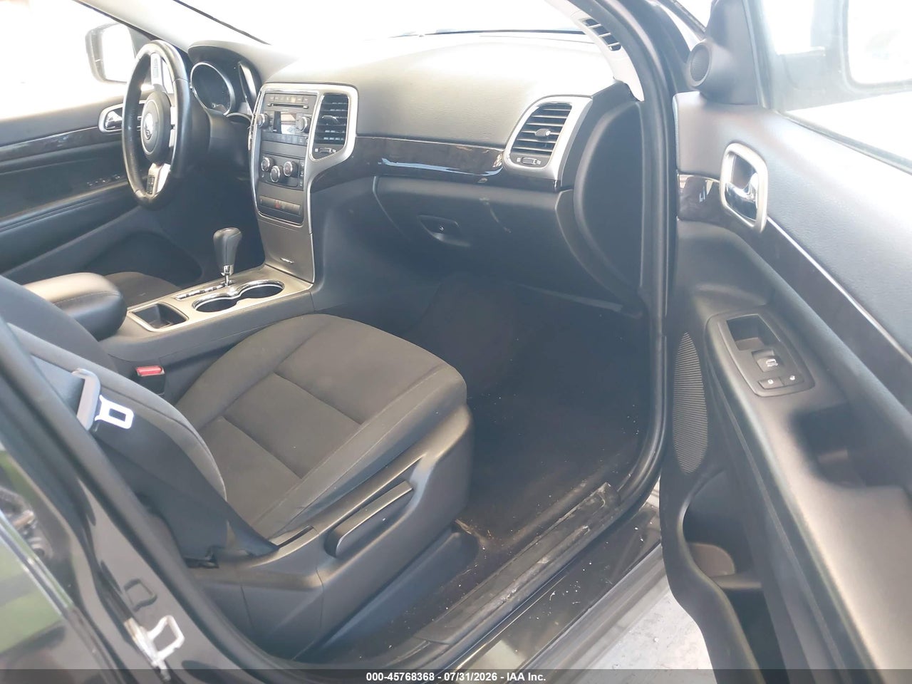 2011 JEEP GRAND CHEROKEE LAREDO · 5/11