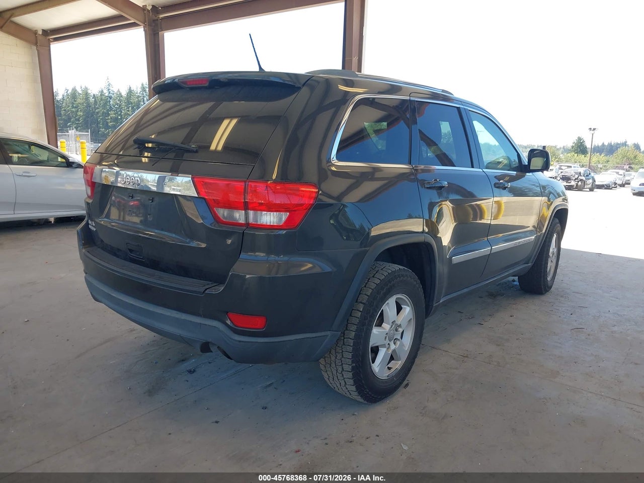 2011 JEEP GRAND CHEROKEE LAREDO · 4/11