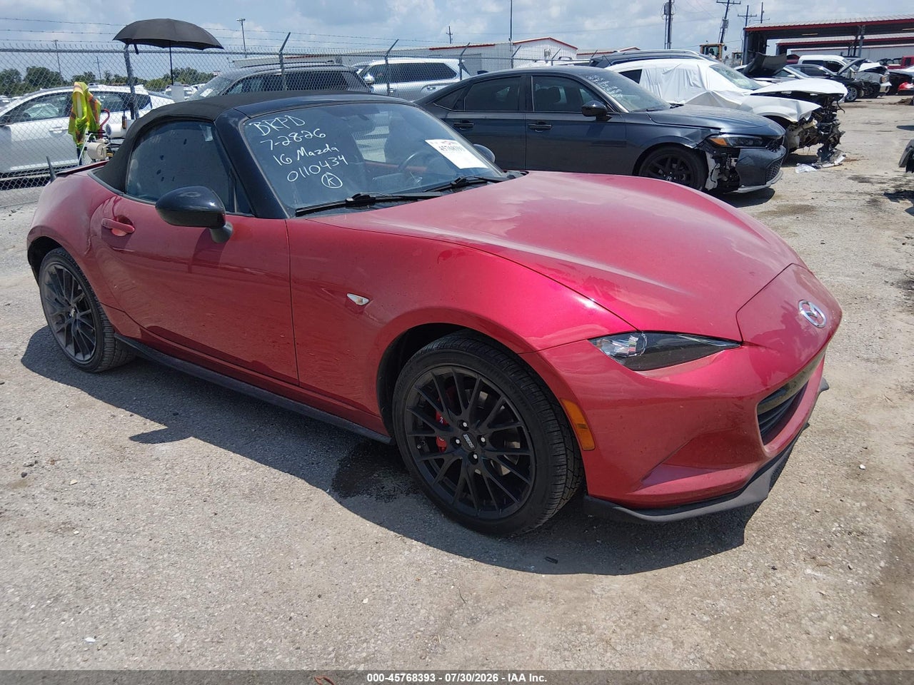JM1NDAC77G0****** · 2016 MAZDA MX-5 MIATA CLUB